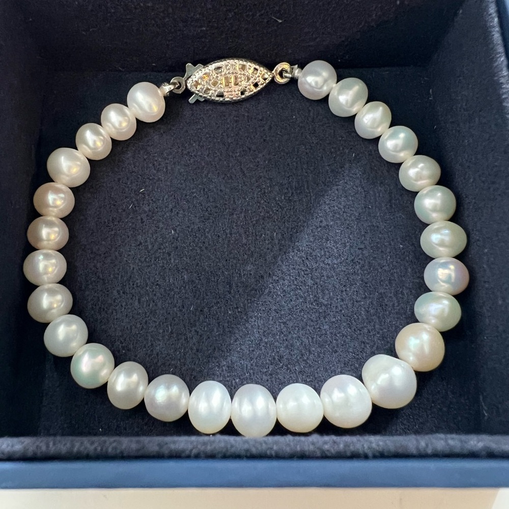 Pearl Bracelet